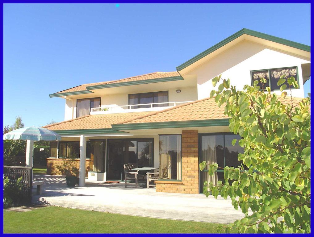 Crestwood Bed And Breakfast Whakatane Esterno foto